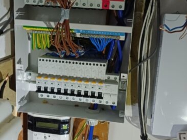 Electrician in Tottenham