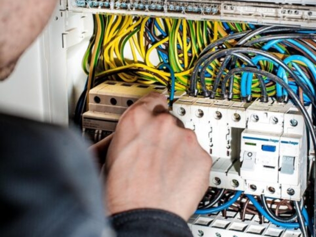 Vasos Vasiliou Electrician